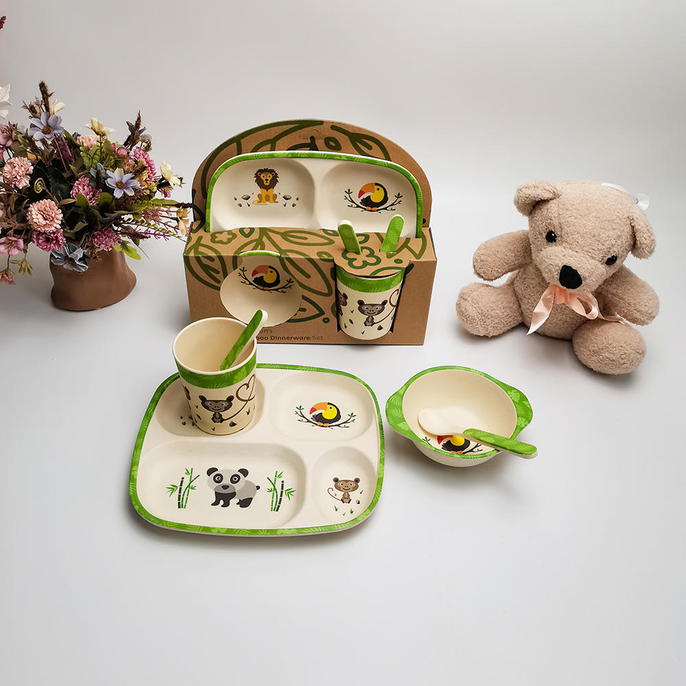 Venta caliente de comercio electrónico Diseño animal Cubiertos de fibra de bambú Juego de vajilla para niños para niños